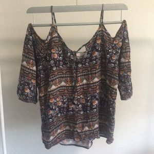 Detailed top from Agaci